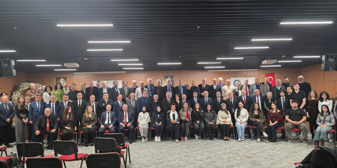 Dezenformasyona Karşı Çözüm: Medya Meslek Yasası Masaya Yatırıldı